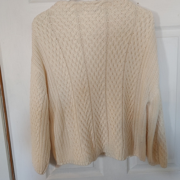 Creme Knot Sweater - Picture 2 of 3